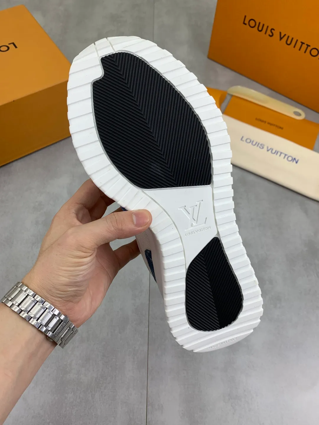 Men's men's shoes P680 new style 💶[LOUIS VUITTON] (original order) new style 🍀LV Louis Vuitton * - top version of LV classic trendy shoes! Use imported original cowhide and water-dyed cowhide lining. The latest original wear-resistant TPU combination outsole! High quality products! Multiple colors available, code number: 38-44 (45 46 customized)